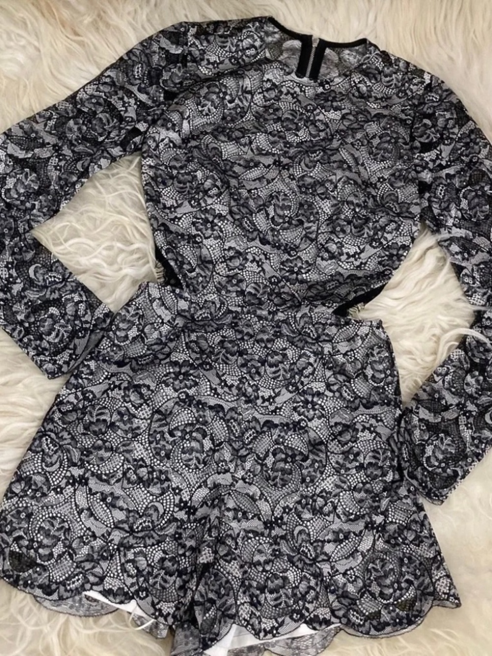 Alexis Deema Open Back Romper 1400 - Picture 2 of 13